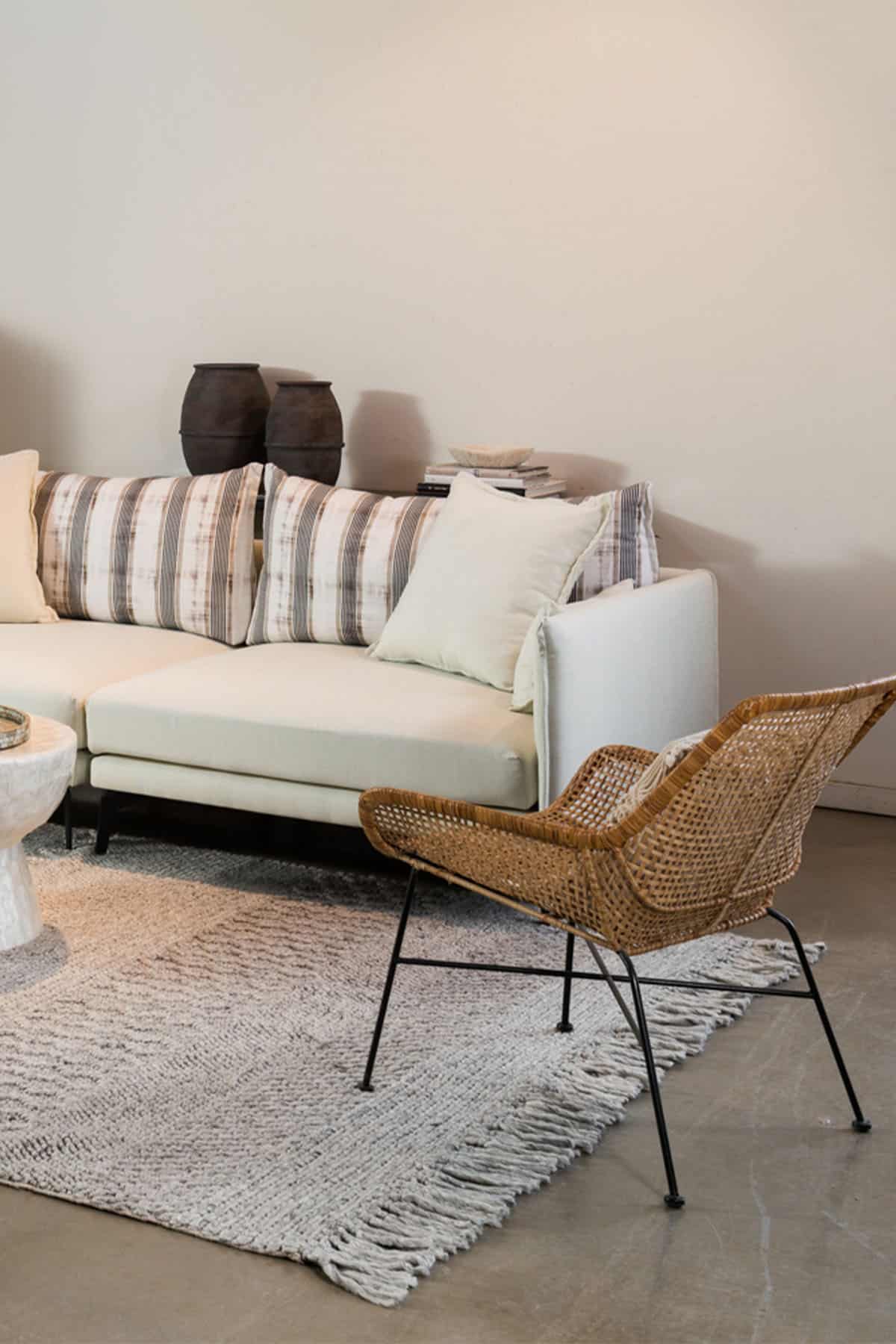 שטיח פילטון FTN-05 | שטיח צמר אפור עם פרנזים