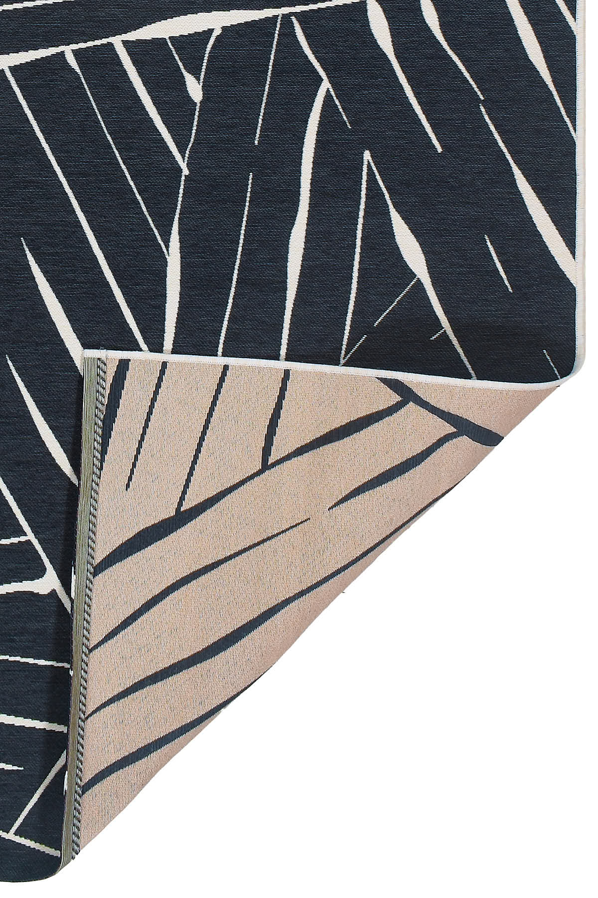 שטיח דומאני FREEK שחור לבן | שטיח חוץ