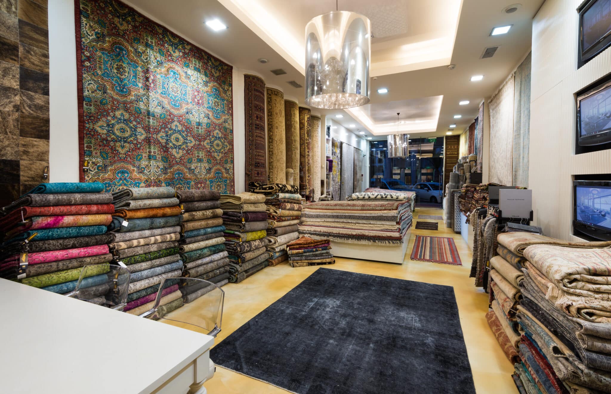 צמר שטיחים יפים - סניף הרצליה