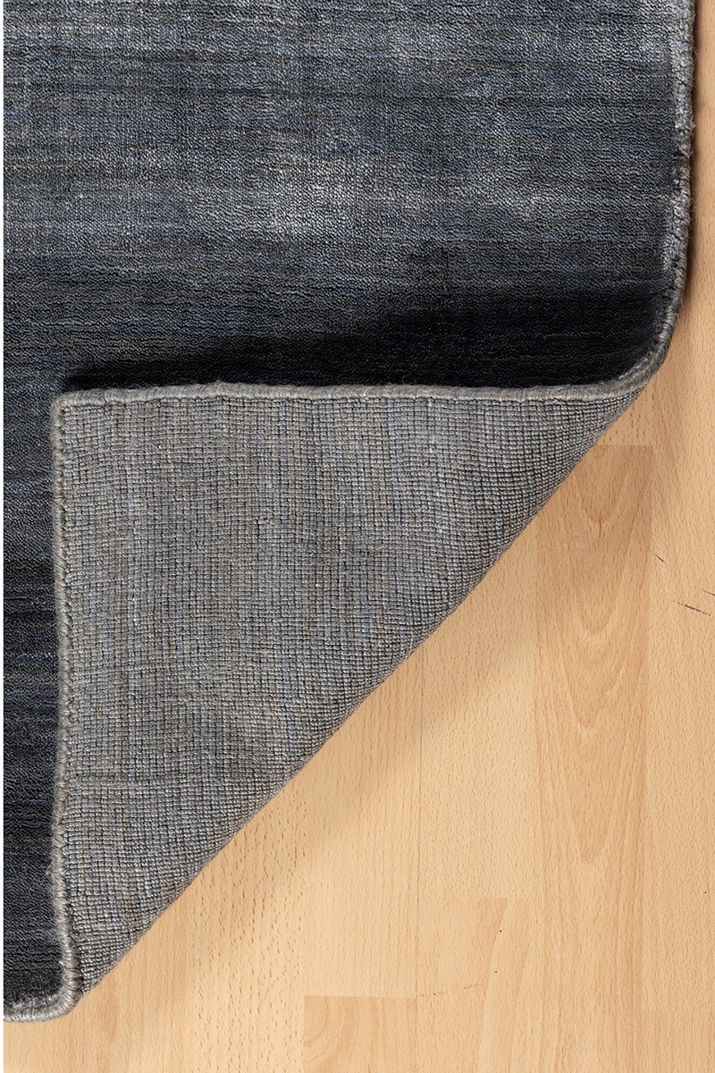 שטיח משי במבוק פלאטניום 04 אפור כהה