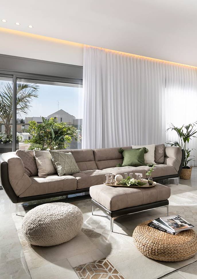 שטיח חום לבן עור פרה 02