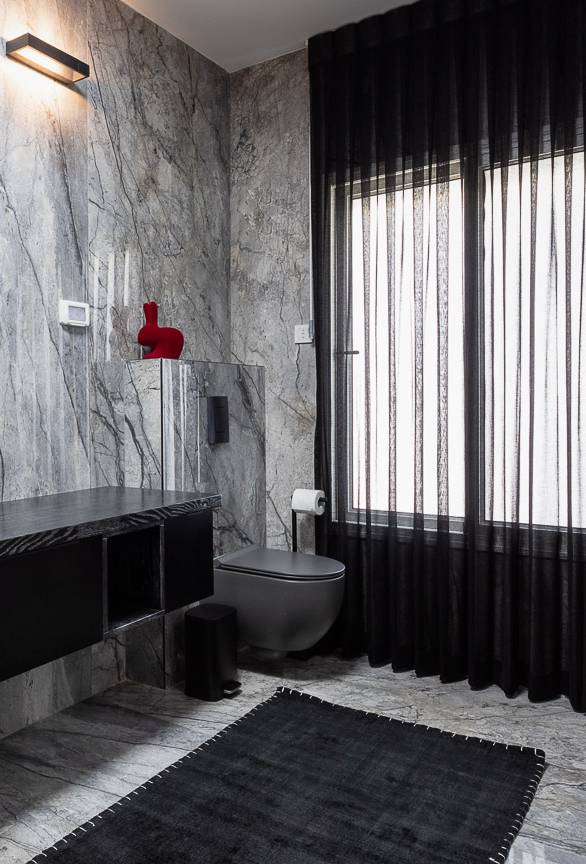 שטיח פררה שחור לבן