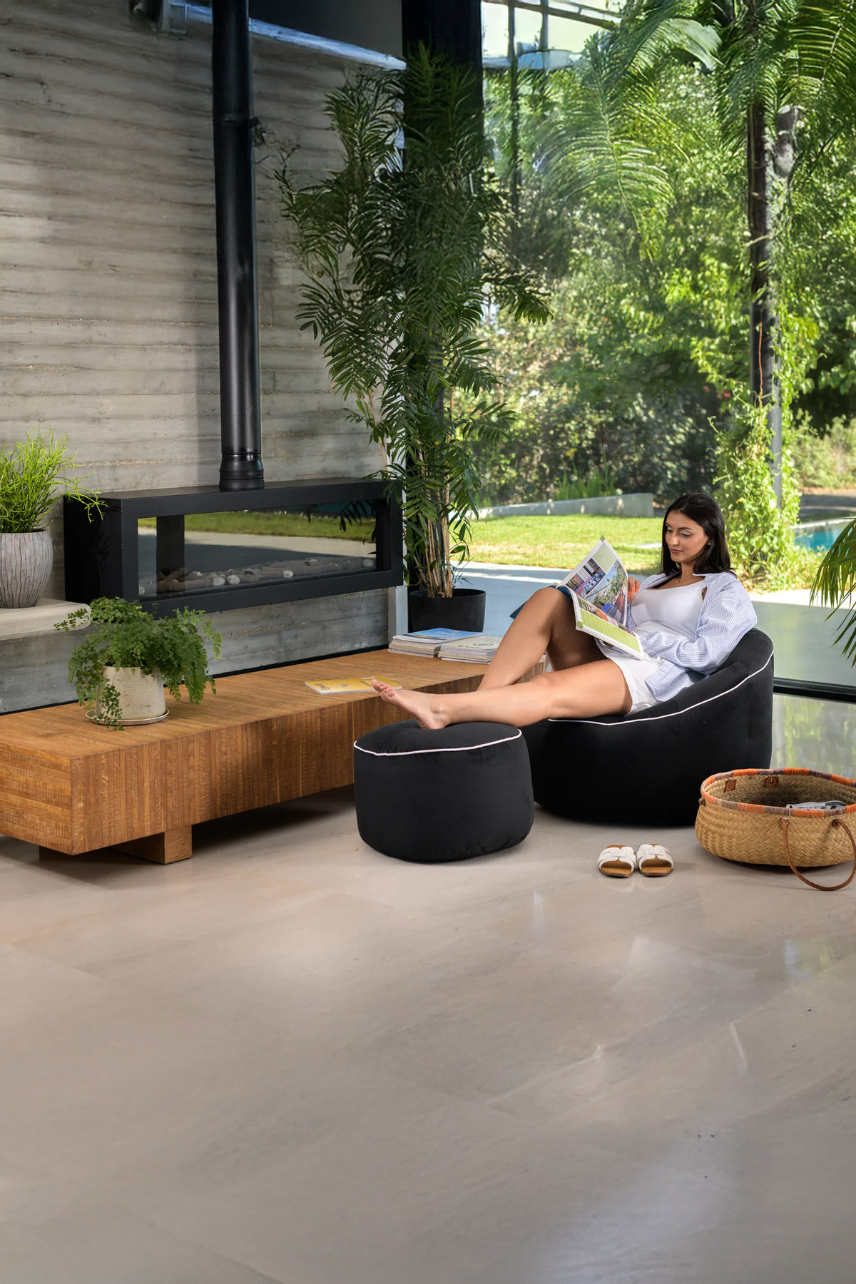 סט פוף Shelly קטיפה והדום תואם